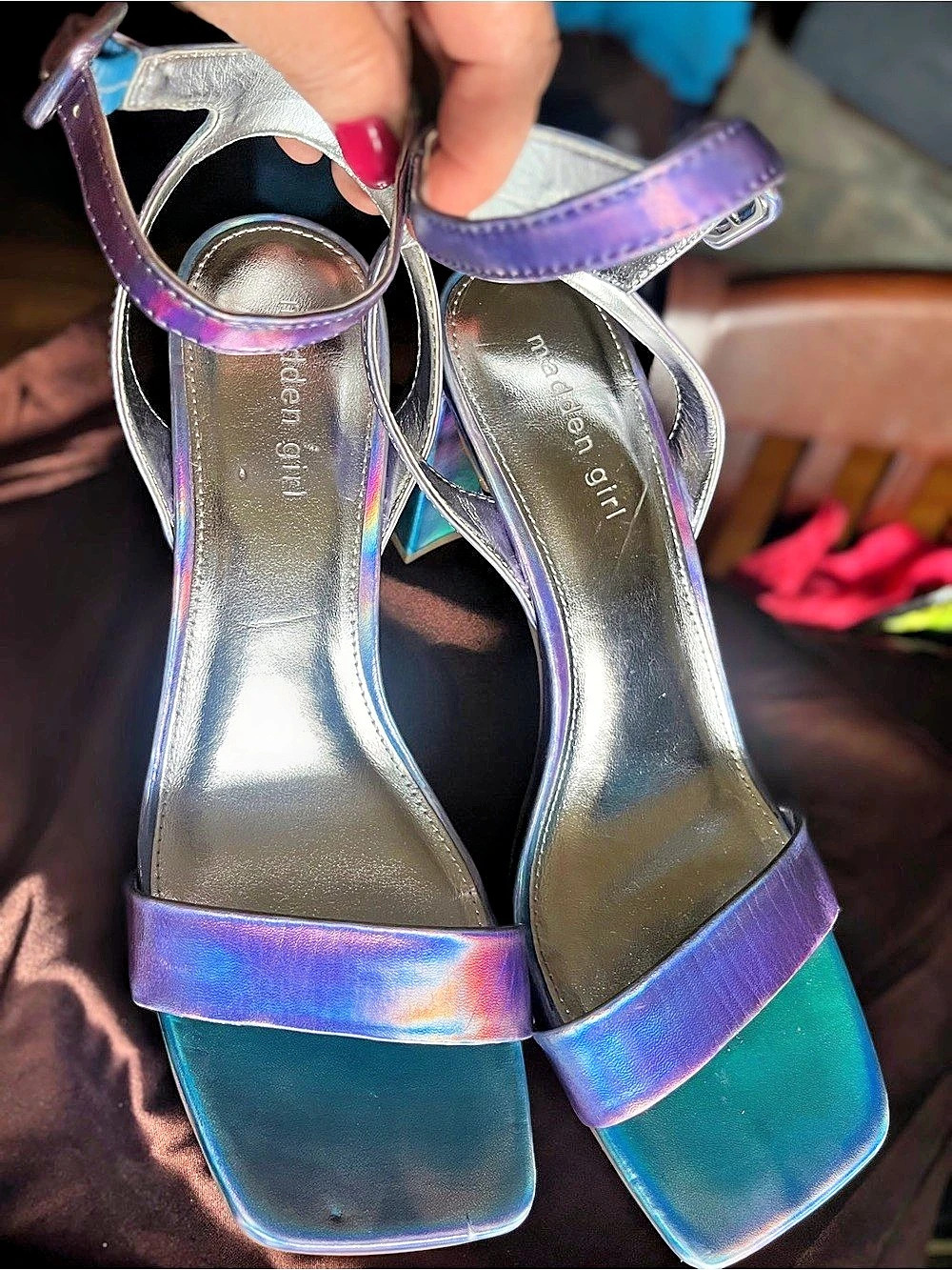 Madden Girl Iridescent Block Heel Sandals in Blue & Purple Like New - Size 10aq